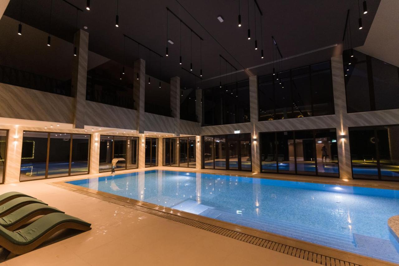 Martinie Nedei Hotel&Spa Transalpina מראה חיצוני תמונה