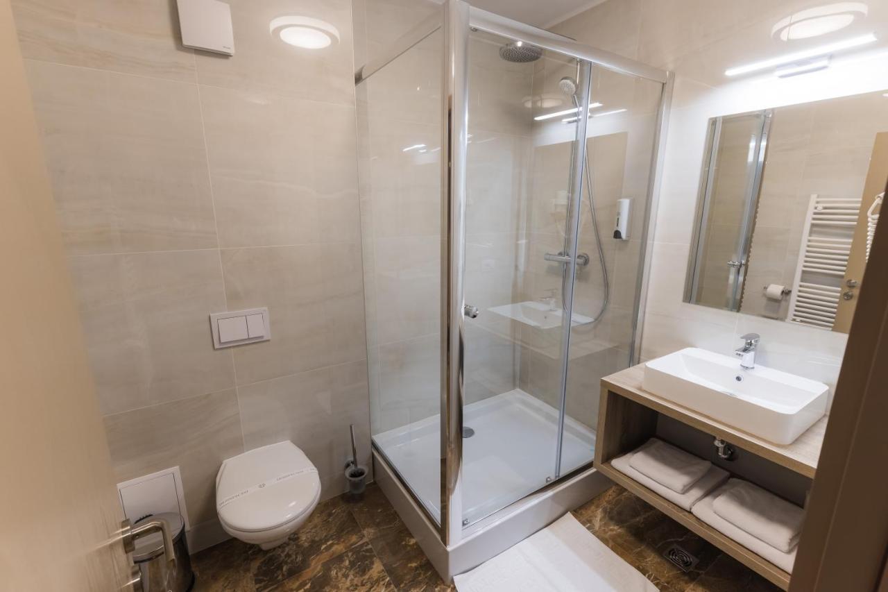 Martinie Nedei Hotel&Spa Transalpina מראה חיצוני תמונה
