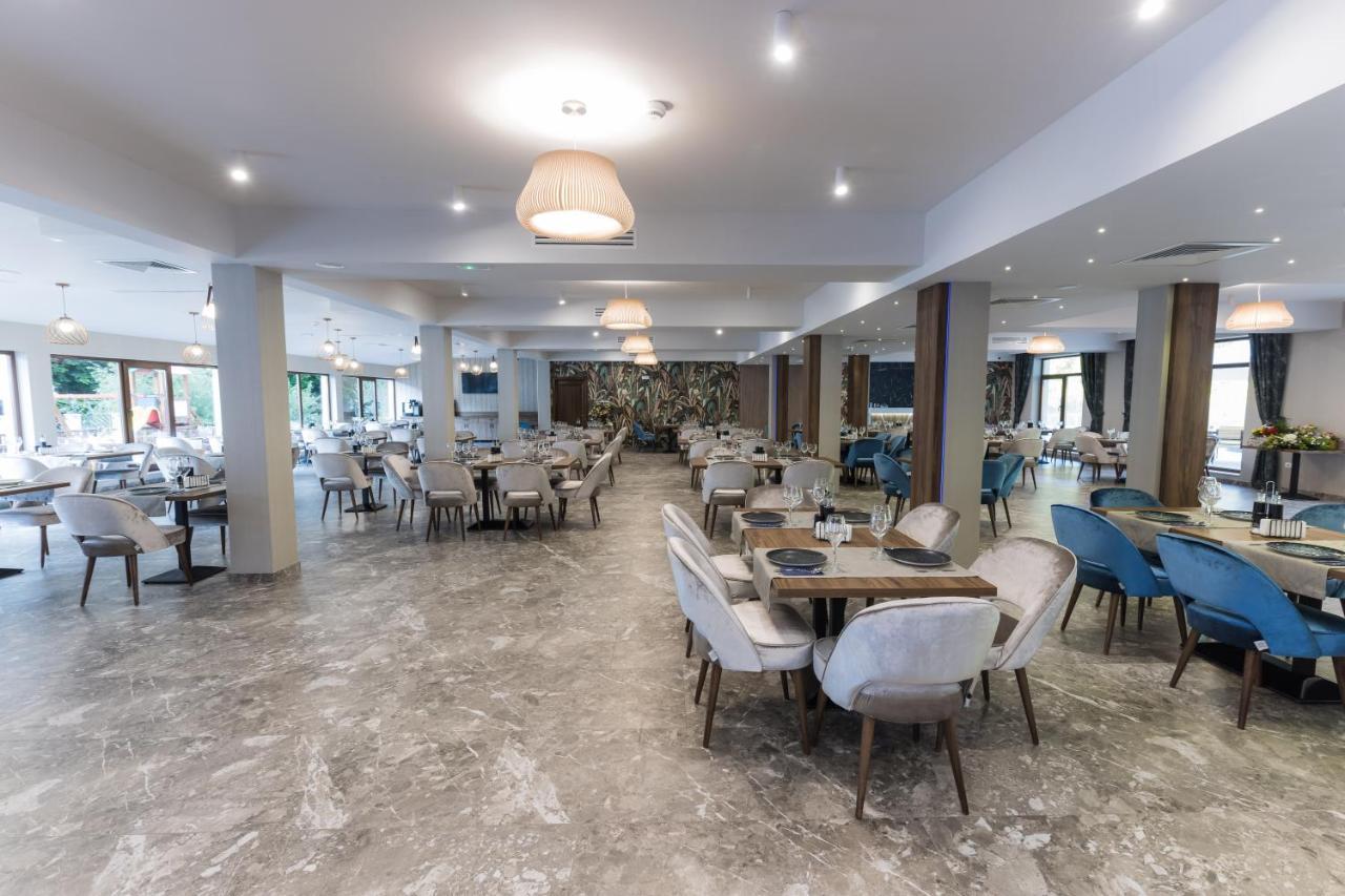 Martinie Nedei Hotel&Spa Transalpina מראה חיצוני תמונה