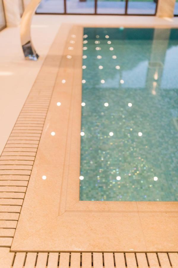 Martinie Nedei Hotel&Spa Transalpina מראה חיצוני תמונה