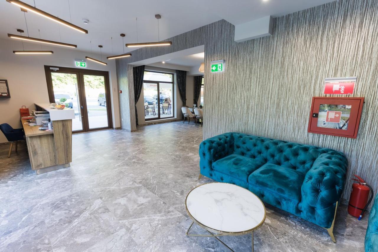 Martinie Nedei Hotel&Spa Transalpina מראה חיצוני תמונה