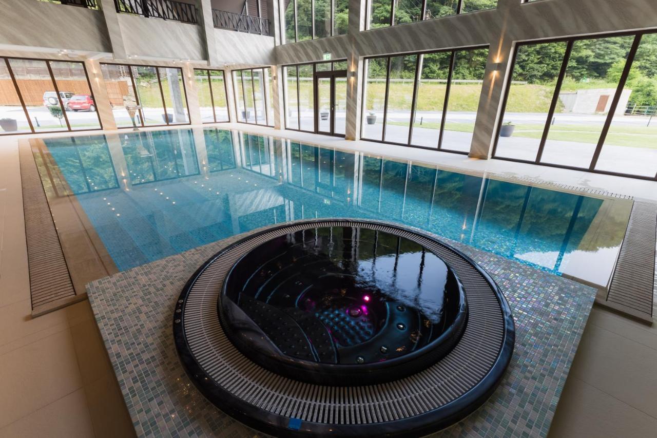 Martinie Nedei Hotel&Spa Transalpina מראה חיצוני תמונה