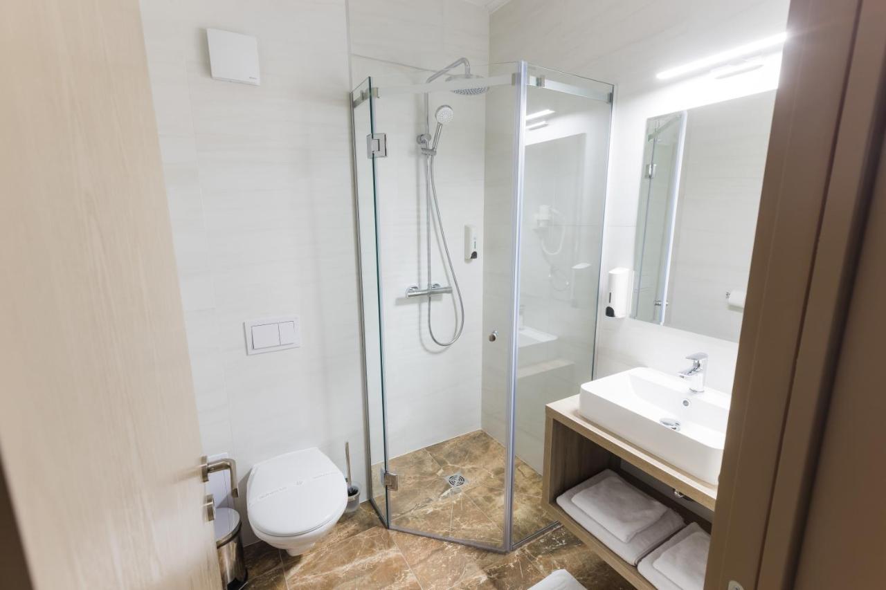Martinie Nedei Hotel&Spa Transalpina מראה חיצוני תמונה