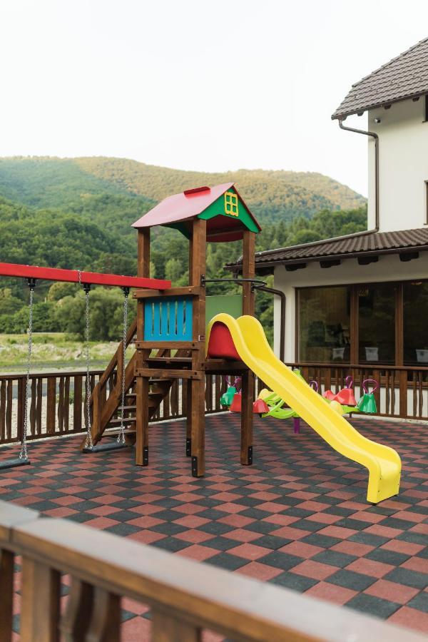 Martinie Nedei Hotel&Spa Transalpina מראה חיצוני תמונה